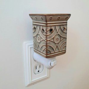 Scentsy Ceramic Plug-In Wax Warmer